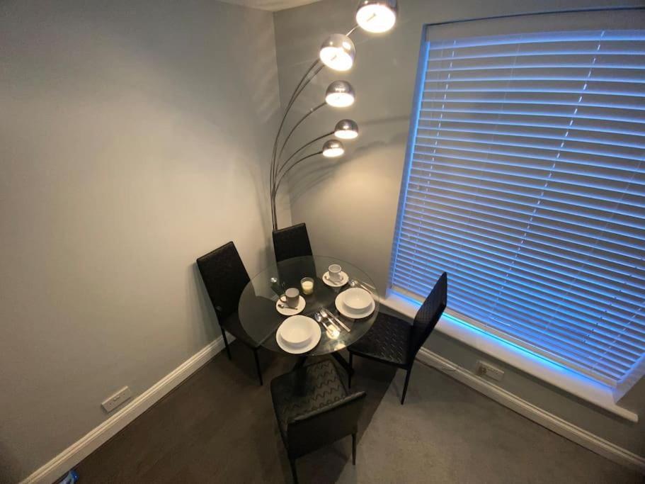 Spacious 2 Bedroom Flat 伦敦 外观 照片